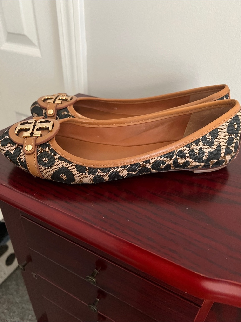 Tory Burch Black & Brown Logo-Trim Ballet Flats - Picture 2 of 10